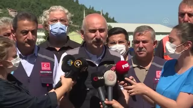 Son dakika haber... Ulaştırma ve Altyapı Bakanı Adil Karaismailoğlu Ayancık'ta kurulan seyyar köprüde incelemelerde bulundu Açıklaması