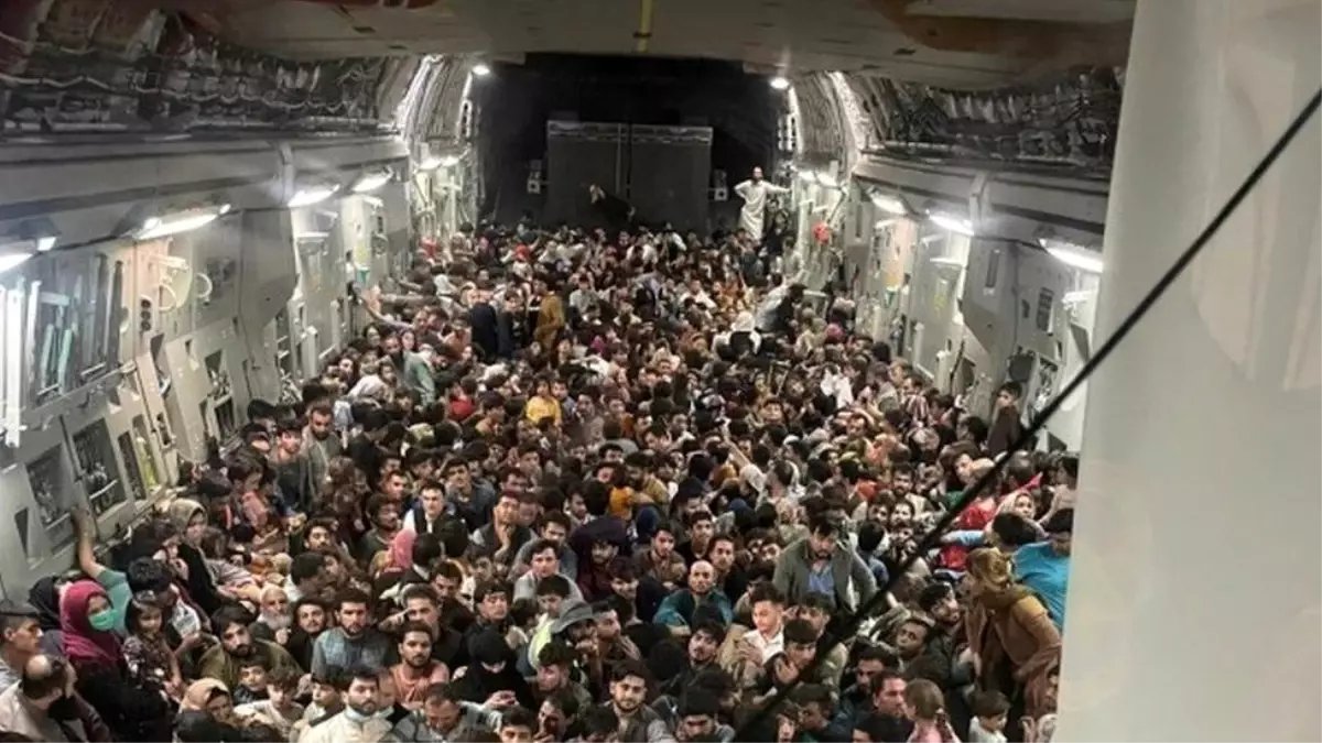 Afganistan'daki gelişmeler İngiliz basınında: 'Dünya Afgan akınına hazır olmalı'
