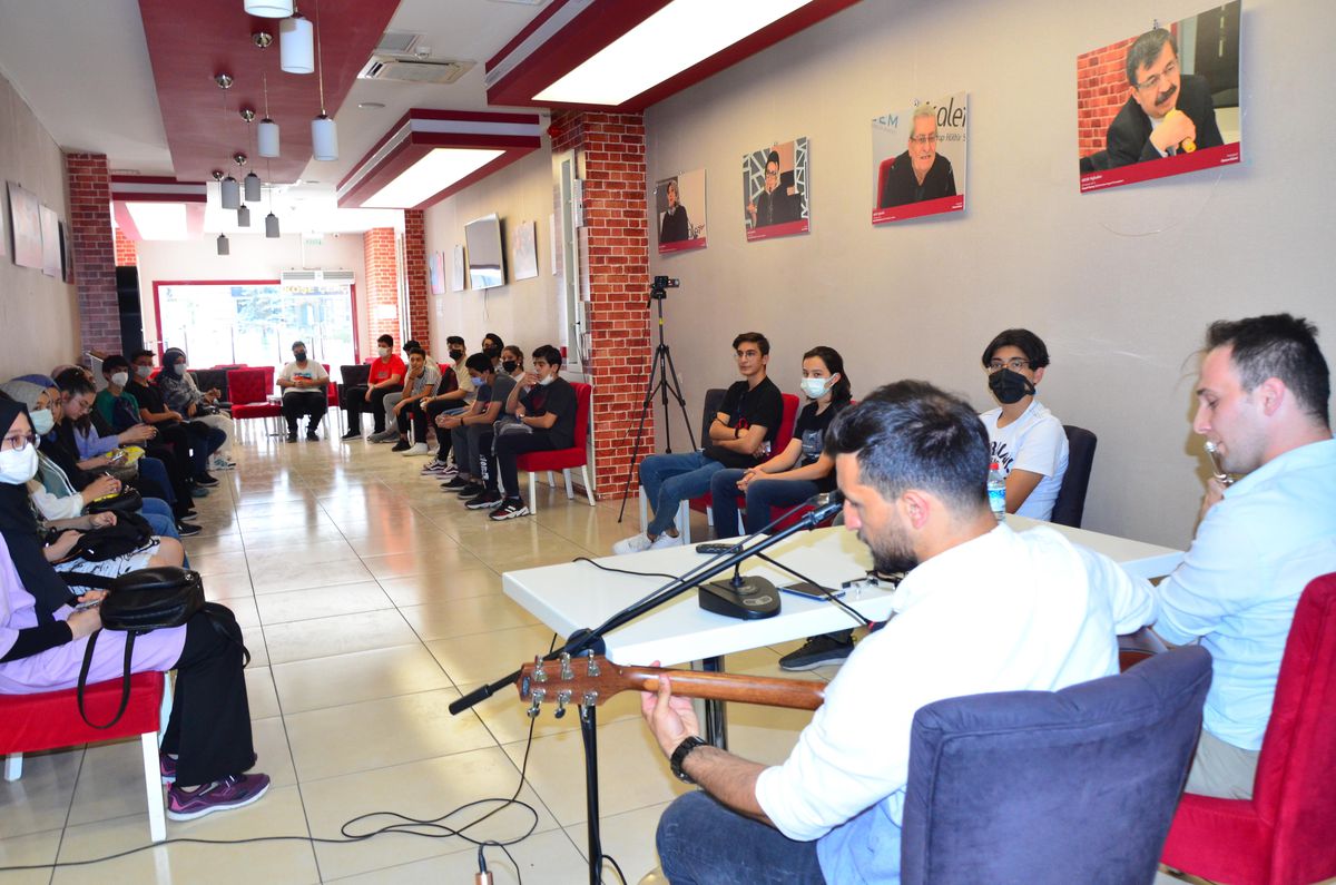 TDV KAGEM, 'Yaz Okulu' programlarıyla 120 öğrenciye ev sahipliği yaptı