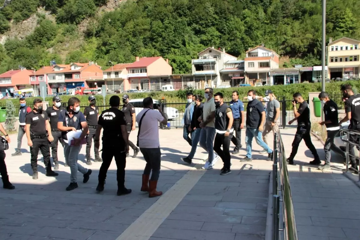 20 kişiye mezar olan apartmanın müteahhidi, Kastamonu'ya getirildi