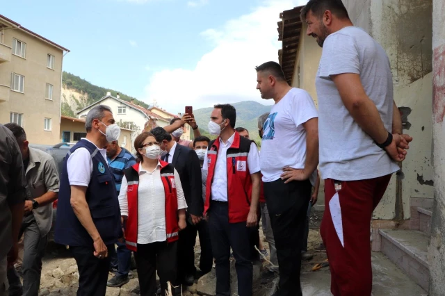 Son dakika haber: Bakan Yanık: "Sinop'a 13 milyon nakdi yardım gönderdik"