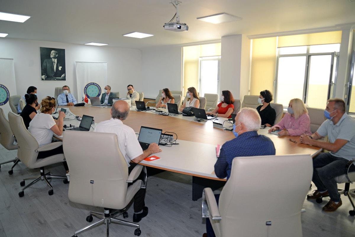 BUÜ'de öğrenciler için "Çağrı Merkezi" - Vimarsana News