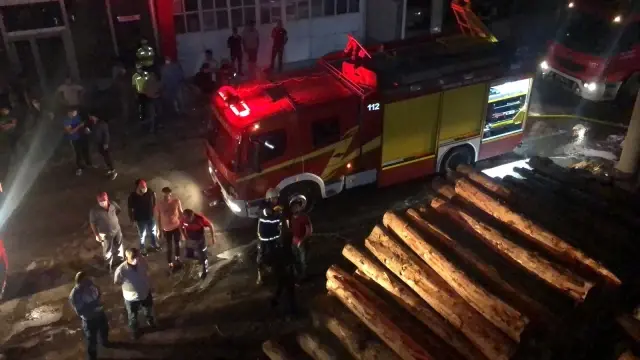 Kereste fabrikasında korkutan yangın
