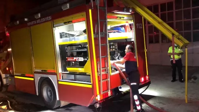 Kereste fabrikasında korkutan yangın