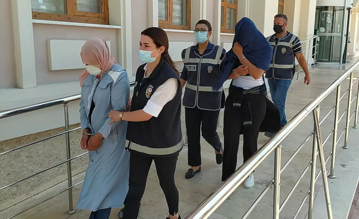 Konya�da polis, 20 bin liralık eşyaları çalınan çifte, kolyedeki