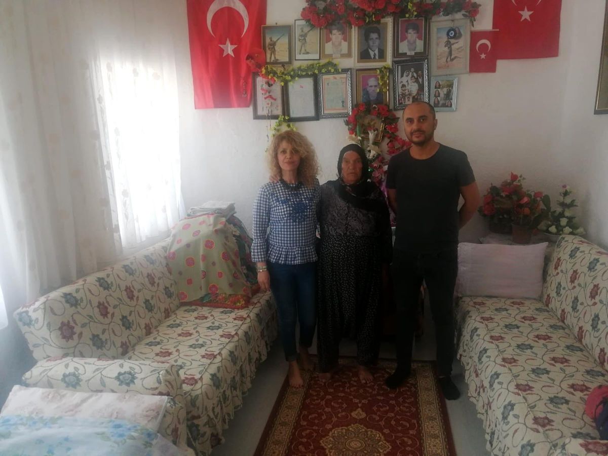 Son dakika: Şehit annesine müdire şefkati