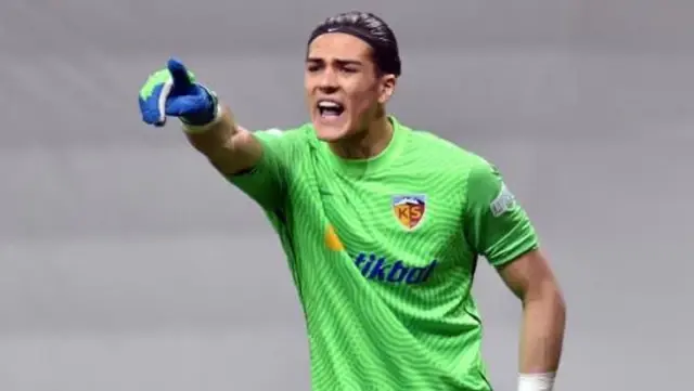 Son Dakika: Kayserispor'un genç kalecisi Doğan Alemdar, Fransa Ligue 1 ekibi Rennes'e transfer oldu Son Dakika: Kayserispor'un genç kalecisi Doğan Alemdar, Fransa Ligue 1 ekibi Rennes'e transfer oldu