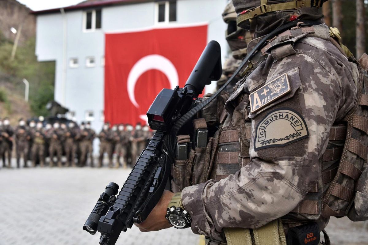 Suriye'de görev yapacak PÖH'ler dualarla uğurlandı