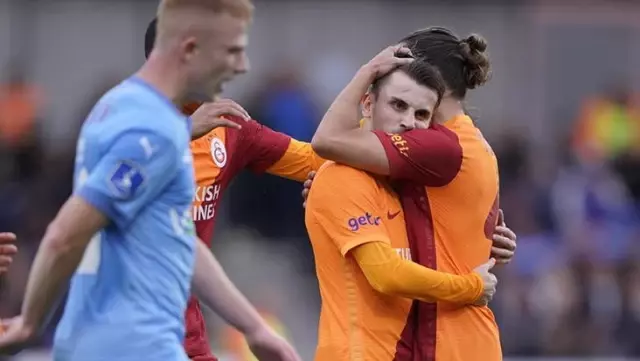 Aslan turu İstanbul'a bıraktı! Avrupa Ligi Play-Off Turu ilk maçında Galatasaray, deplasmanda Randers'la 1-1 berabere kaldı Aslan turu İstanbul'a bıraktı! Avrupa Ligi Play-Off Turu ilk maçında Galatasaray, deplasmanda Randers'la 1-1 berabere kaldı