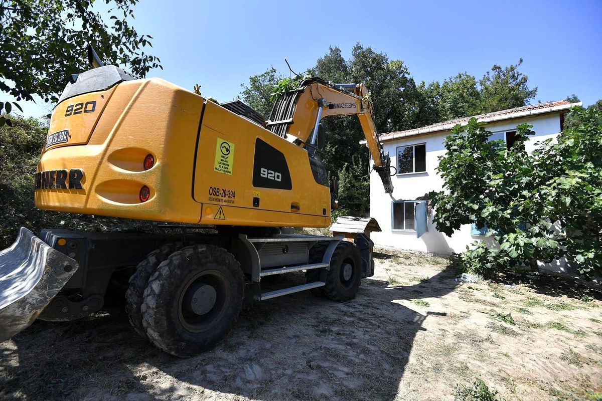 Dağ ve ova kaçak yapılardan temizleniyor