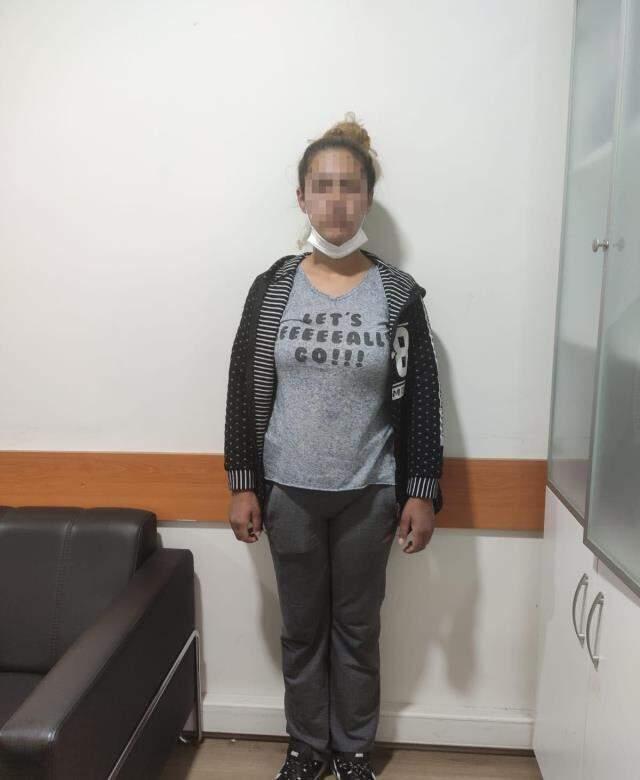 Karnının burnunda olmasına aldırmadı! Hamile kadın, minik çocuğun kumbarasını çaldı