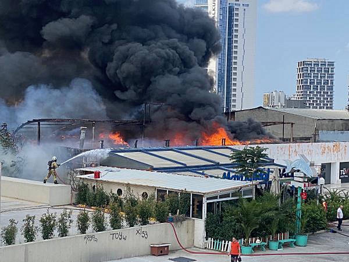 Kartal'da balık restoranı alev alev yandı (3) - Vimarsana News