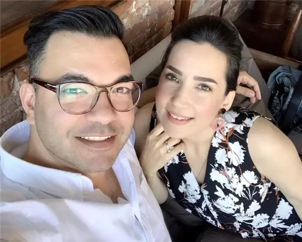 Kayahan'ın kızı Beste Açar ile İpek Açar fena kapıştı! Kayahan'ın kızı Beste Açar ile İpek Açar fena kapıştı!