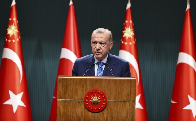 Son Dakika: Cumhurbaşkanı Erdoğan: Aşı olmayan öğretmenlerden haftada iki kez test yaptırmasını isteyeceğiz