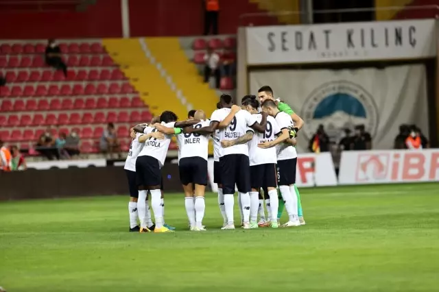 26 yıl sonra Muhteşem Lig'e çıkan Adana Demirspor'da birinci gol Akintola'dan