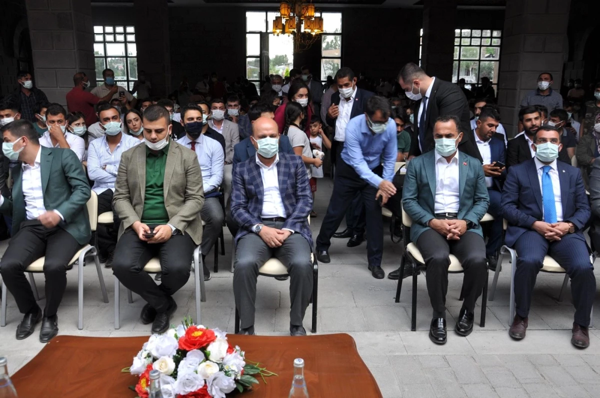 Bilal Erdoğan Kars'ta gençlerle buluştu