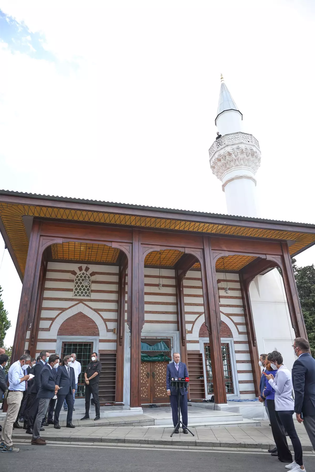 Son dakika haberi! Cumhurbaşkanı Erdoğan, cuma namazı sonrasında gündeme ilişkin soruları yanıtladı: (1)