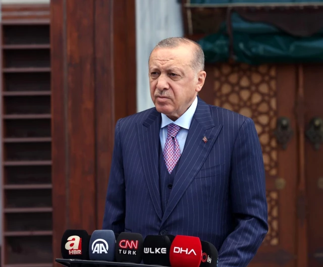 Cumhurbaşkanı Erdoğan: "Türkiye'de şu anda 300 bin Afganistanlı göçmen kelam konusudur"