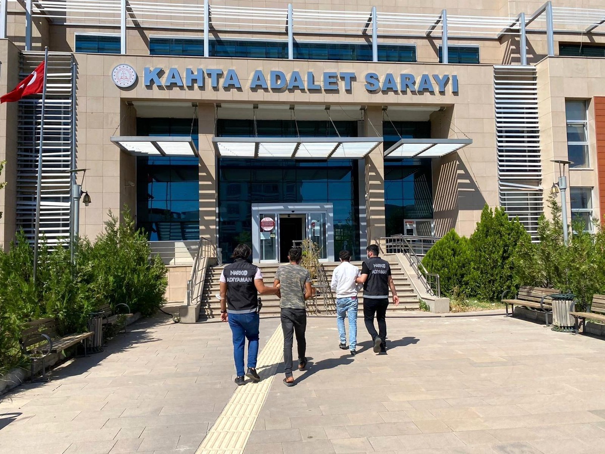 Kahta'da uyuşturucu ile mücadele hız kesmeden devam ediyor