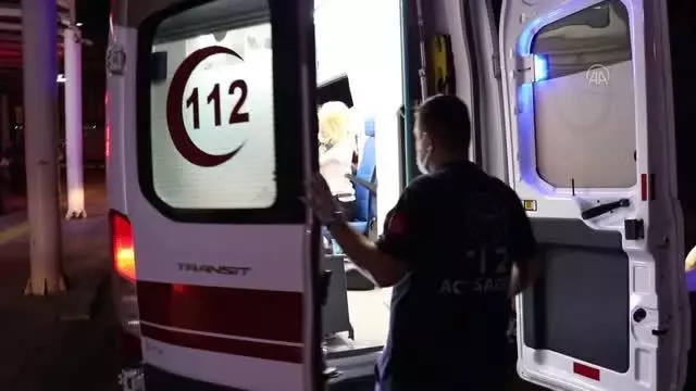 Kamyona çarpan minibüsteki 7 kişi yaralandı