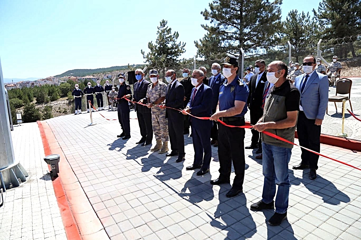 Kütahya'yı temsilen 43 metre uzunluğundaki göndere Türk bayrağı çekildi - Vimarsana News