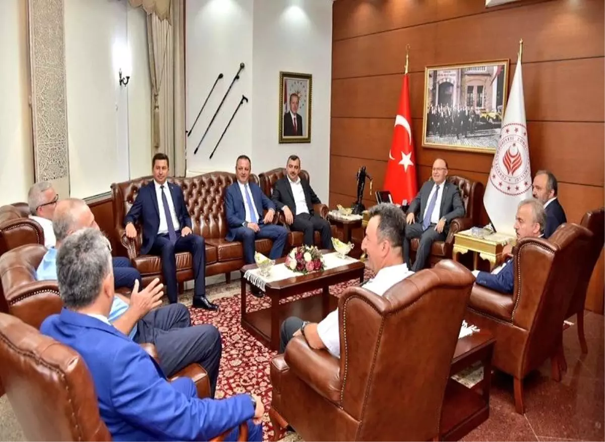 Milletvekillerimiz Hamdi Uçar,Ahmet Çolakoğlu,Bel. Bşk. Dr.Ömer Selim Alan, ZBEÜ Rektörü Prof.Dr. Mustafa Çufalı'dan Vali Mustafa Tutulmaz'a Ziyaret