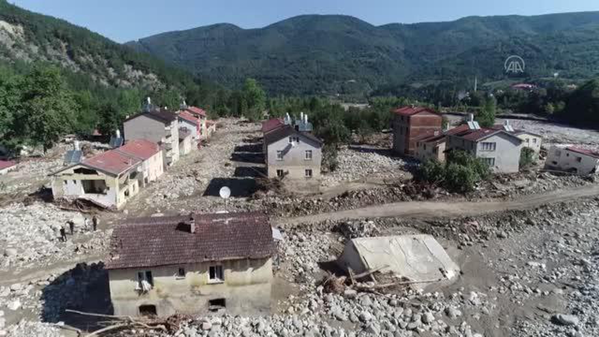 Son dakika haberleri... Şen çifti Babaçay'daki selde 'yıkılmaz' dedikleri evden 5 dakika ile kurtuldu