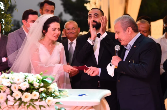 TBMM Başkanı Şentop ile Ticaret Bakanı Muş, Kahramanmaraş'ta nikah  şahitliği yaptı - Haberler