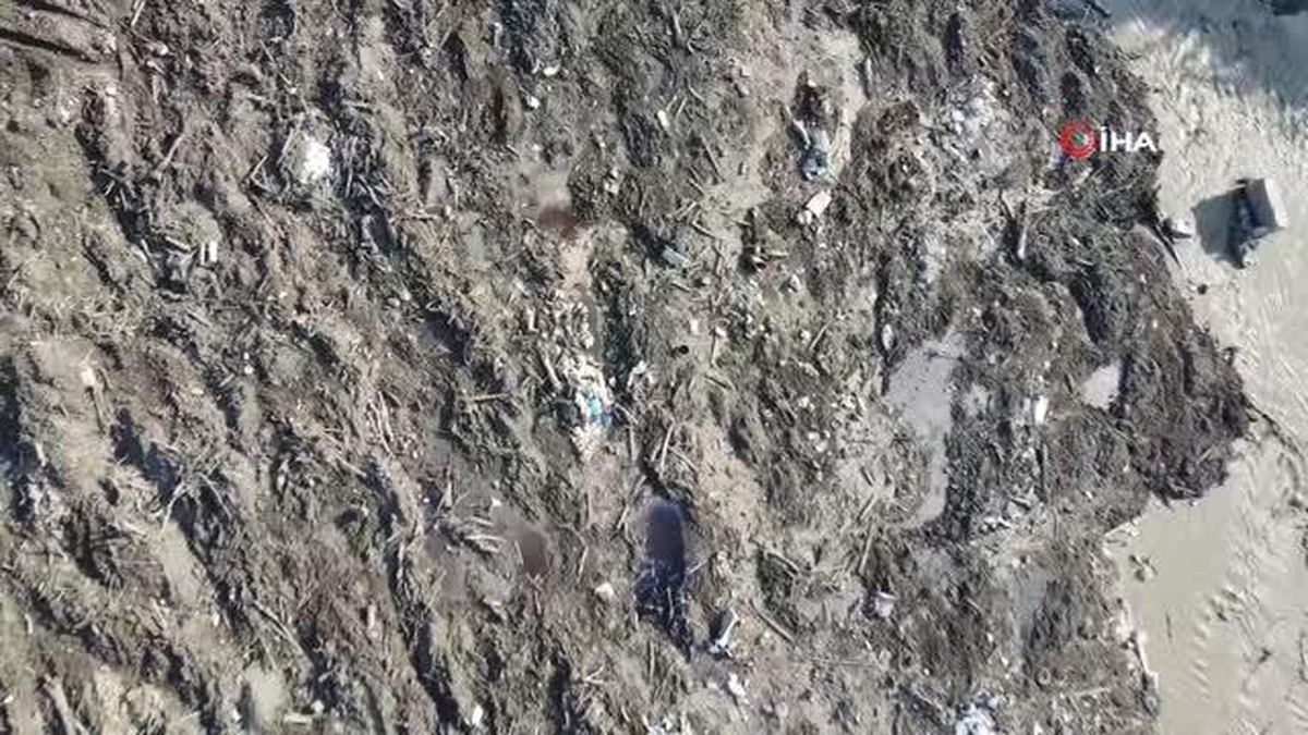 Emek verdiği stadı molozlar içinde görünce gözyaşlarını tutamadı - Vimarsana News