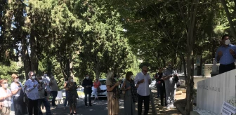 'Huysuz Virjin' lakaplı Seyfi Dursunoğlu'nun mezarı yenilendi