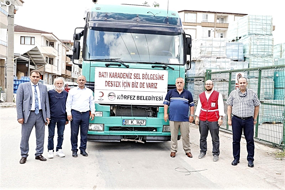 Son dakika haberi: Körfez'den sel bölgesine bir tır dolusu yardım malzemesi