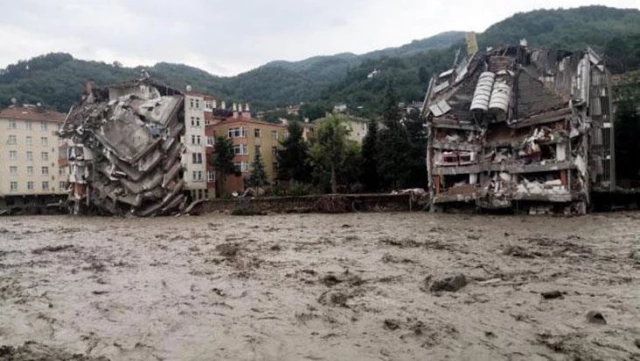 Son Dakika: Batı Karadeniz'deki sel felaketinde hayatını kaybedenlerin sayısı 82'ye yükseldi