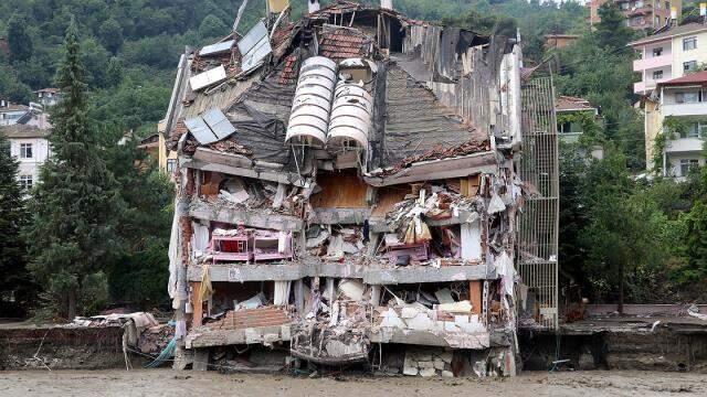 Son Dakika: Batı Karadeniz'deki sel felaketinde hayatını kaybedenlerin sayısı 82'ye yükseldi