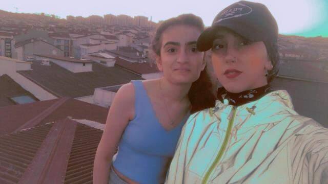 Sosyal medya için video çekerken çatıdan düşüp canından oldu! O anlar kamerada