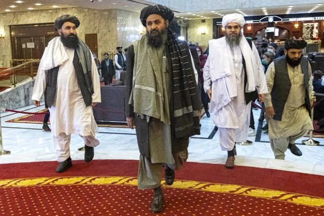 Taliban'ın Siyasi Ofis Lideri Birader, Kabil'de
