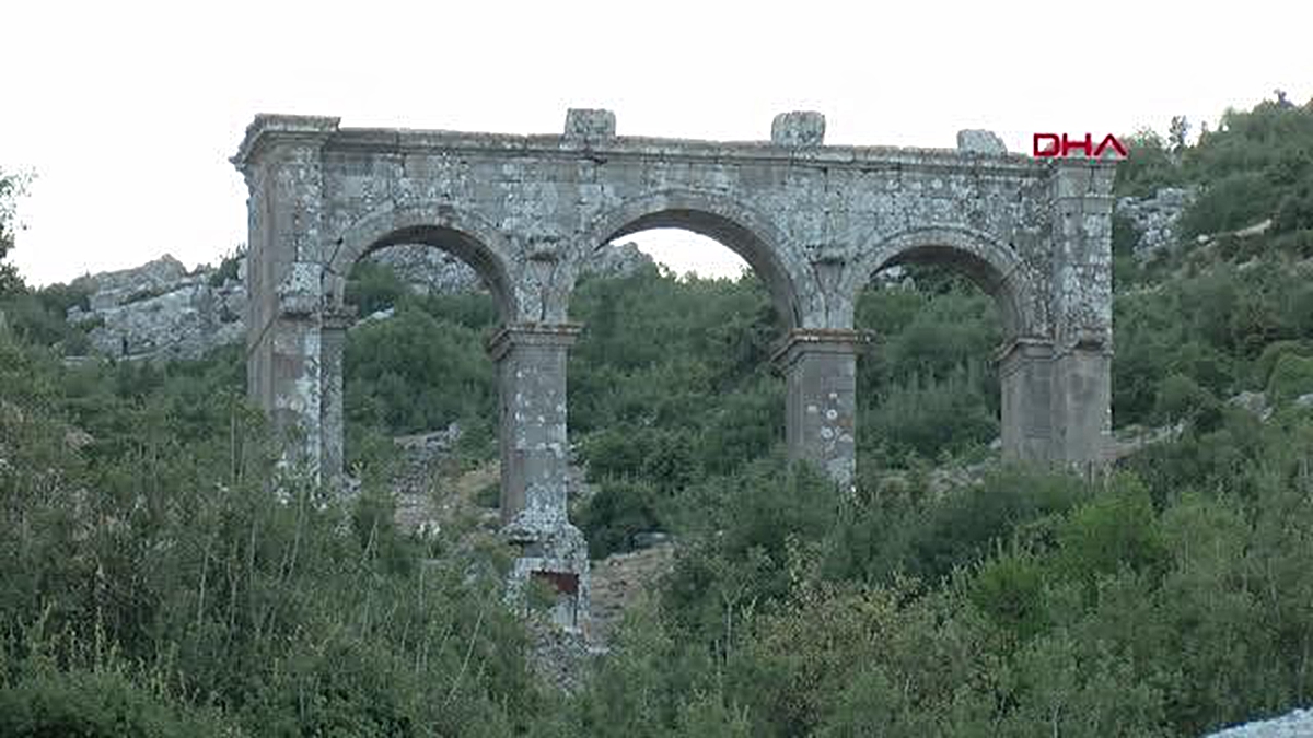 TARİHİ ÜÇ KAPILAR'IN BENZERİ, KEŞFEDİLMEYİ BEKLİYOR - Vimarsana News
