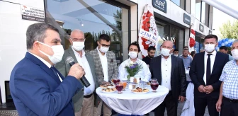 Vali Işık Seranat Seramik'in Açılışına Katıldı