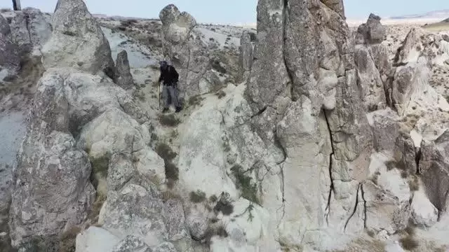 Balıkesirli dağcı şehir şehir gezip en yüksek zirvelere tırmanıyor