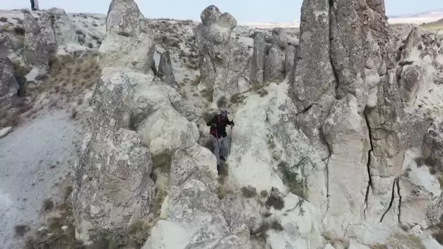Balıkesirli dağcı şehir şehir gezip en yüksek zirvelere tırmanıyor