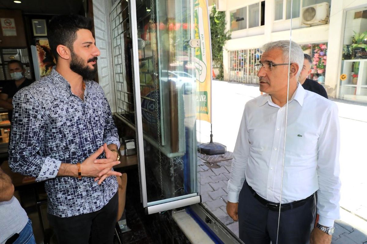 Başkan Güder, esnafların sorunlarını dinledi