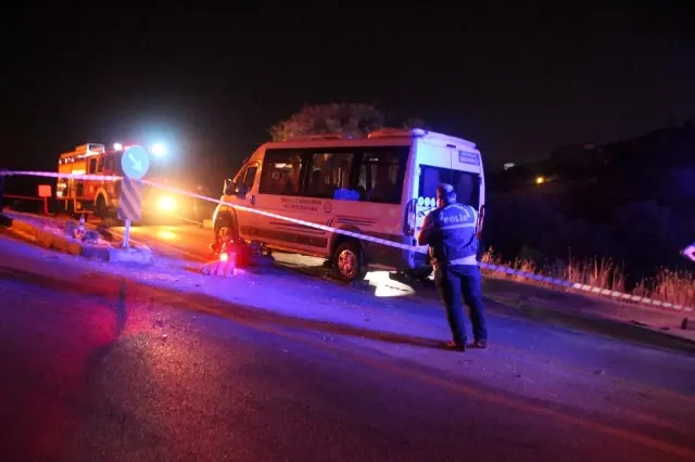Motosiklet ile yolcu minibüsü çarpıştı: 1 ölü, 1 yaralı