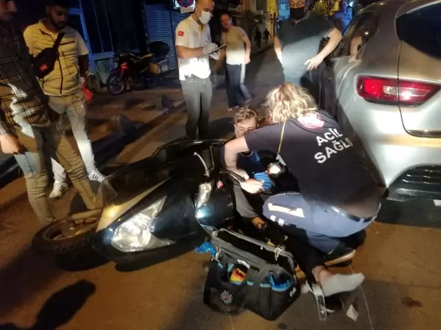 Motosikletli kurye yayaya çarptı: 2 yaralı