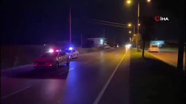 Taklalar atan otomobil direğe çarparak durabildi: 1 yaralı