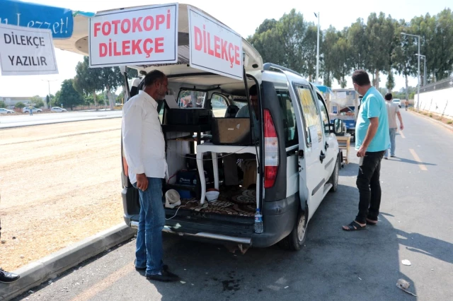 Adana'da adliye taşındı, arzuhalciler açıkta kaldı