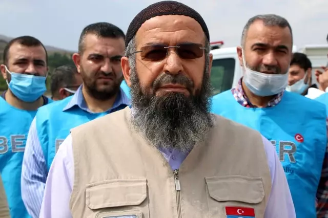 Elazığ depreminin merkez üssünde enkaz arama ve kurtarma tatbikatı