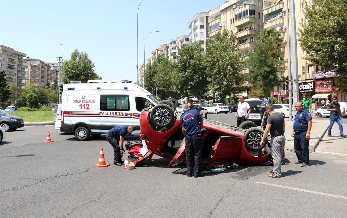 Son dakika haberleri! Kahramanmaraş'ta trafik kazası: 3 yaralı