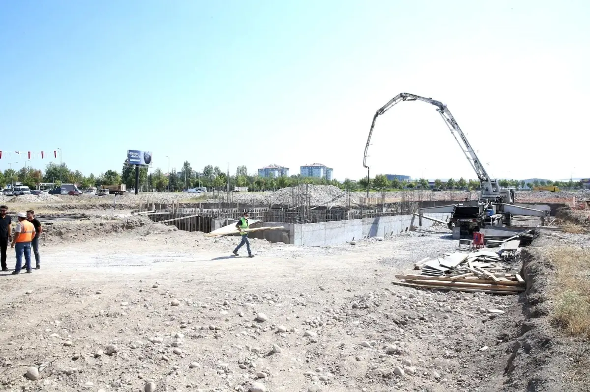 Büyükşehir'in Türkiye'ye Örnek Projesi'nin Temeli Atıldı