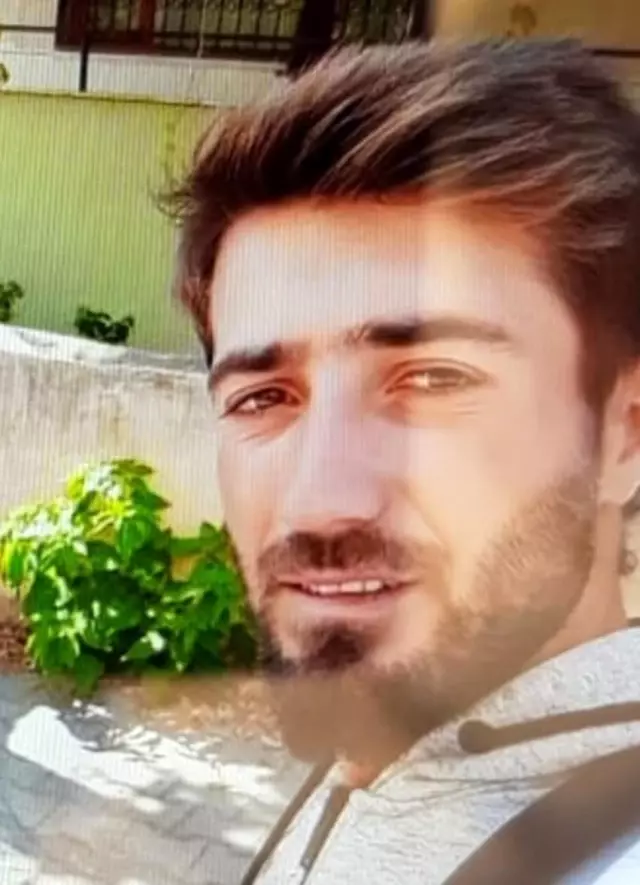 Kazdağları'nda yangın: Dumandan kaçan ayı yangını söndürmeye çalışan orman gönüllüsüne saldırdı