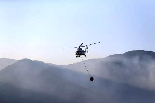 Kazdağları'ndaki yangına 29 helikopter 4 uçakla müdahale sürüyor