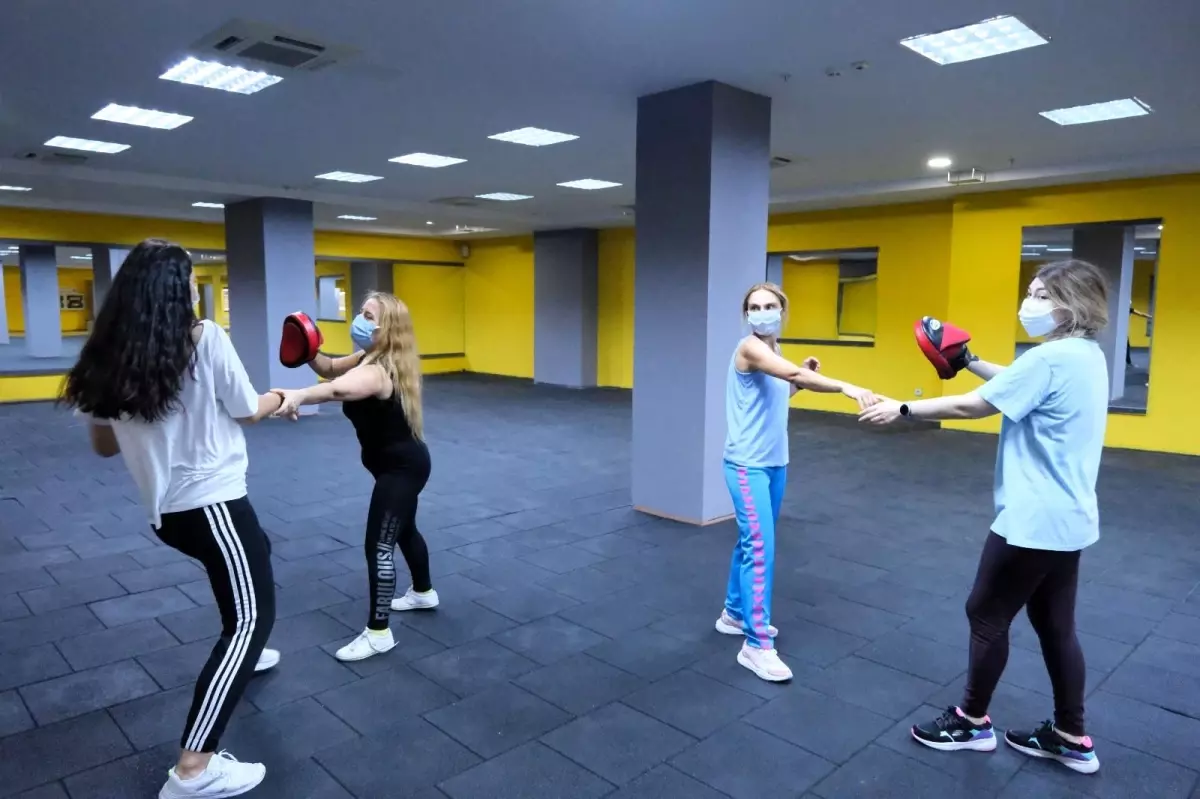 Maltepeli kadınlar şiddete karşı Krav Maga öğreniyor